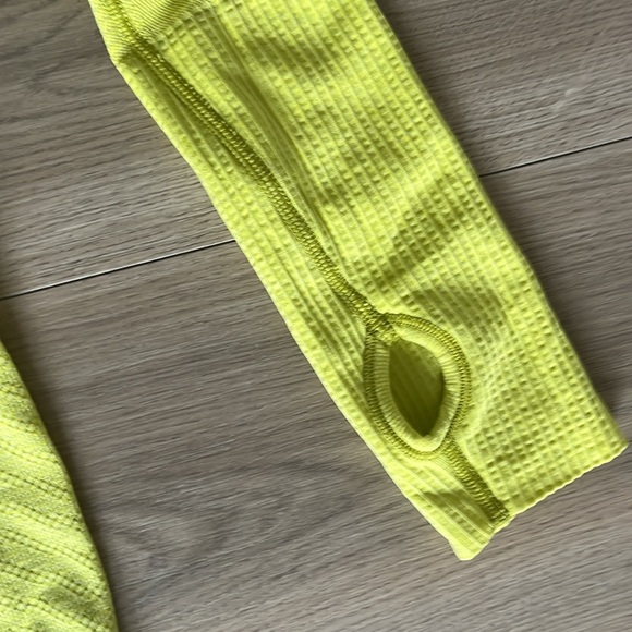 Lululemon top - Picture 3 of 3